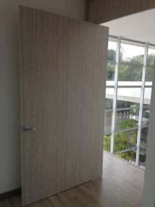 Imagen de Puerta maciza en aglomerado 36 mm